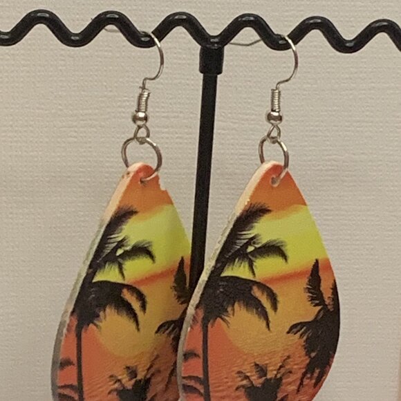 Palm Tree Earring, Tree Earring, Beach Earring, Gift Idea, Sunset Earring, Tree - Picture 3 of 7